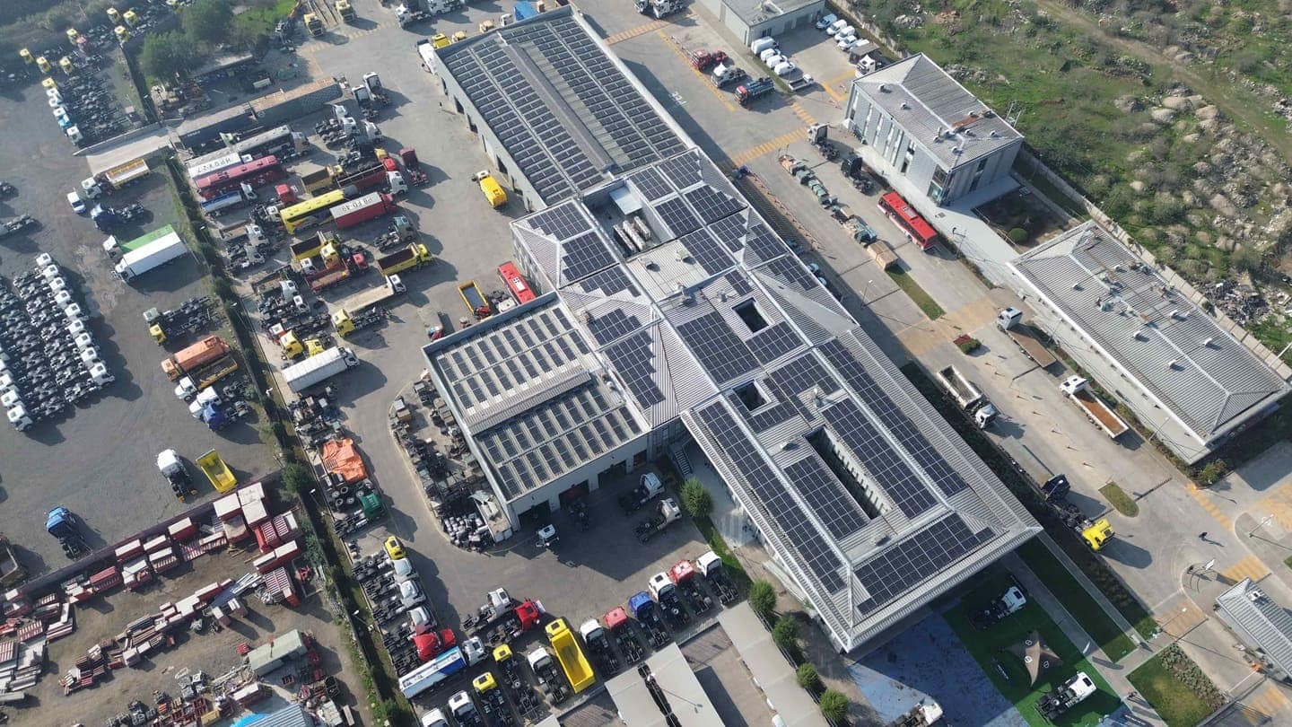 ¿Cuánto cuesta una planta solar industrial en Chile?