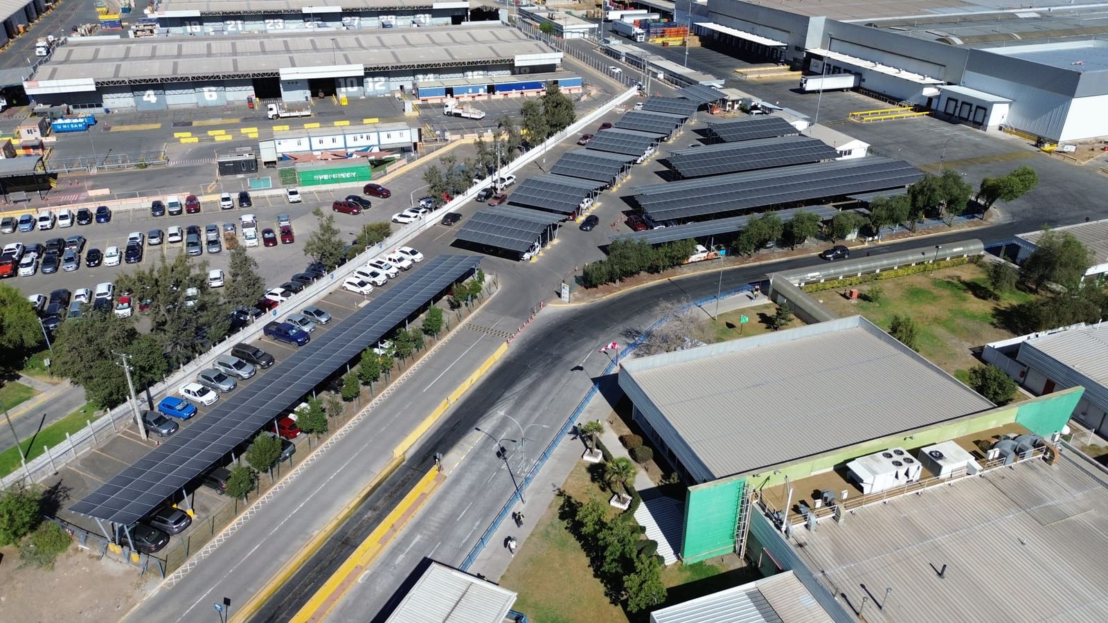Tratamiento tributario de la energía solar: CAPEX vs OPEX