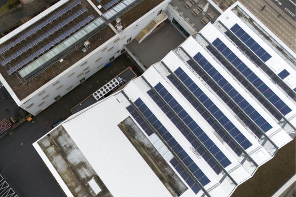 ahorro energía solar empresas